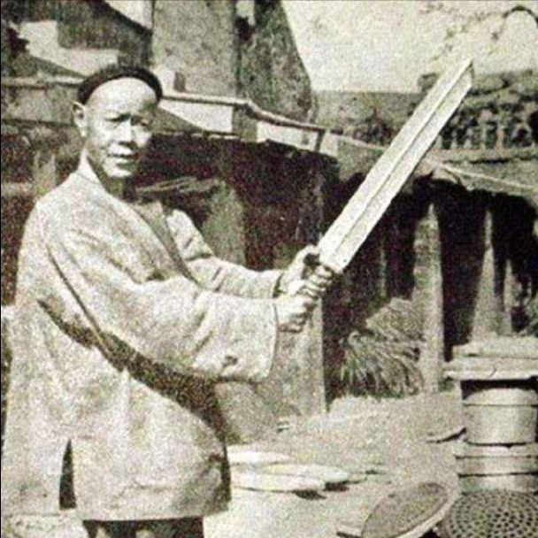 太监为什么要在鞋里放苍耳_有什么作用