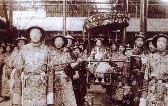 太监为什么要在鞋里放苍耳_有什么作用