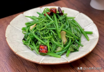 佛手瓜藤可以吃吗_佛手瓜藤怎么吃要去掉皮吗