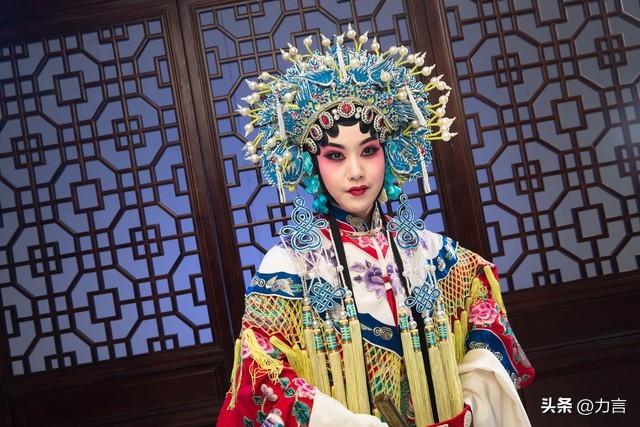 怎样看待戏曲在当今中国的发展_中国戏曲艺术的现状与出路