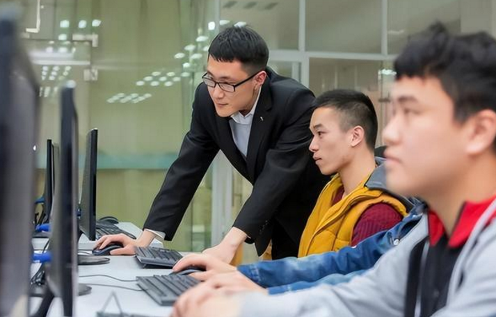 大学热门专业有哪些_大学热门专业排名前十名