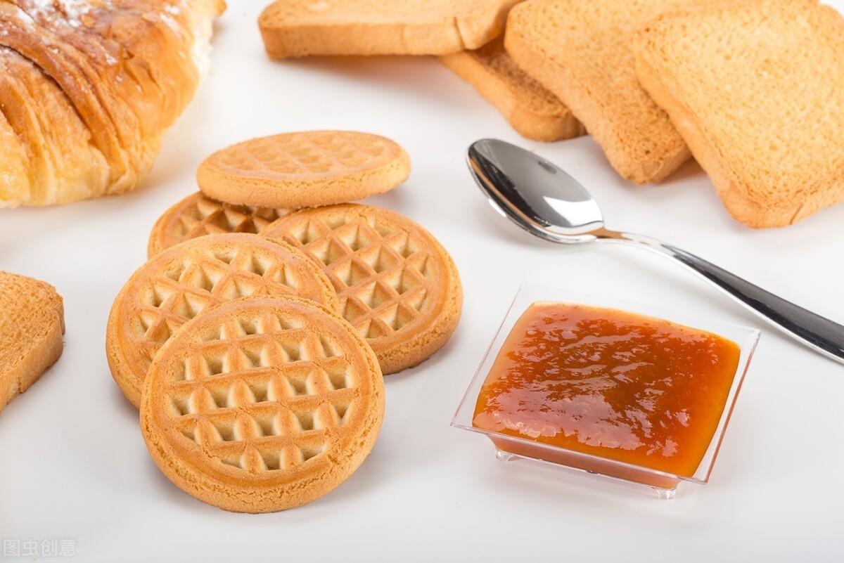 饼干变潮能不能吃_饼干变潮了怎么变脆