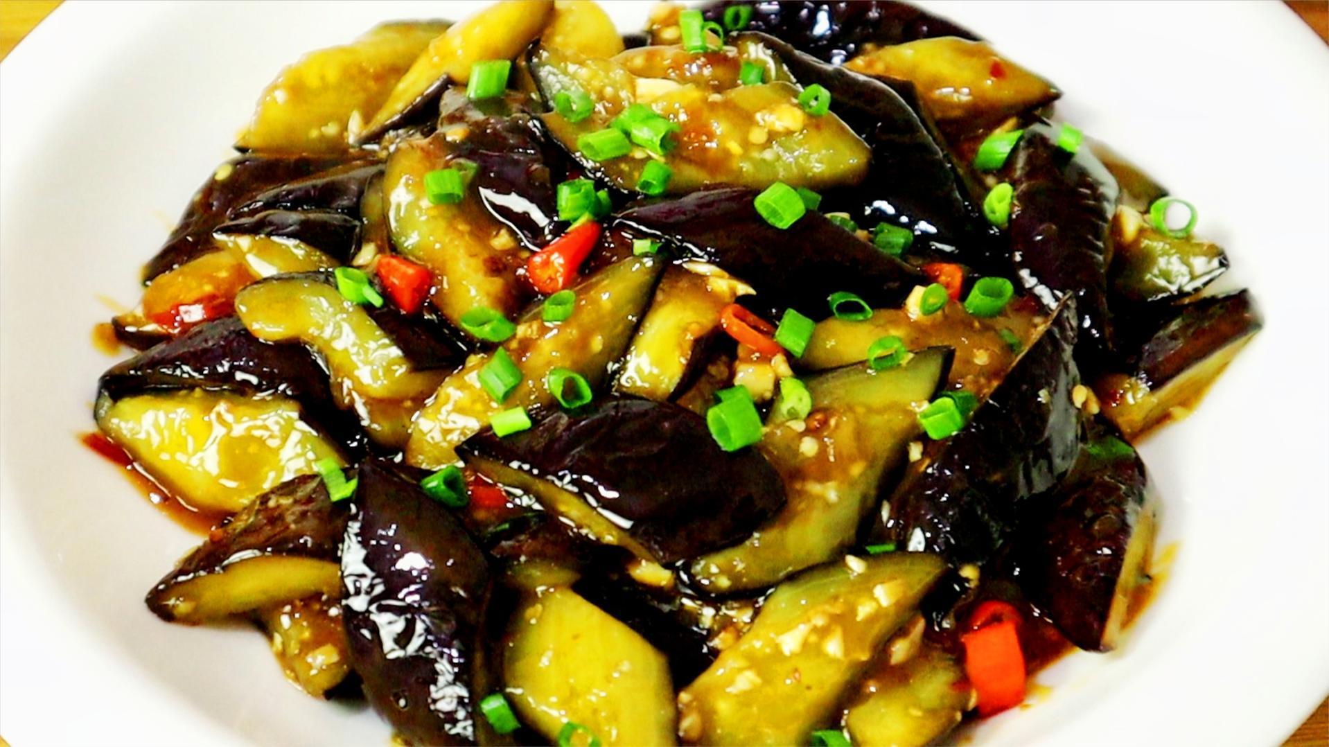 如何炒茄子不变黑_茄子的做法教程