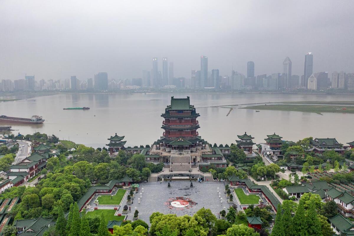 南昌旅游景点有哪些_南昌旅游必去十大景点