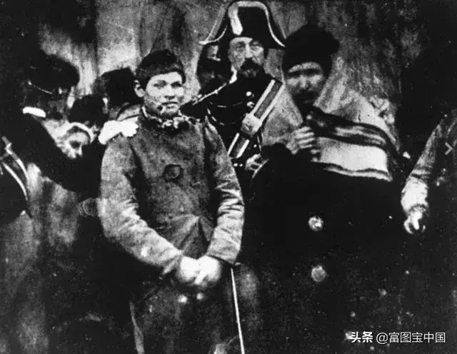 世界上第一台照像机谁发明的_照相机是哪国人发明的