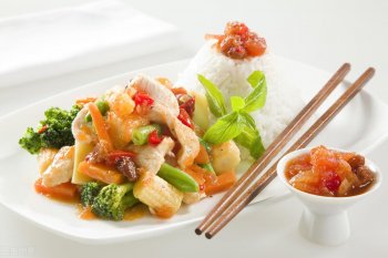 隔夜菜吃了有什么危害_哪些隔夜菜不能吃