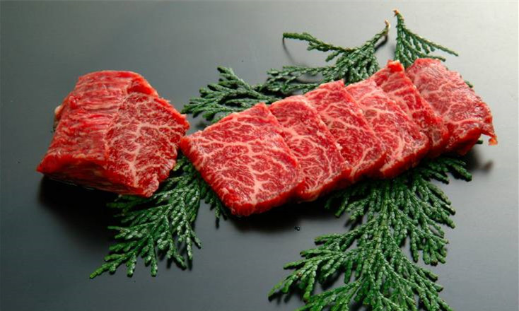 为什么有人更喜欢吃牛肉_吃牛肉要注意什么