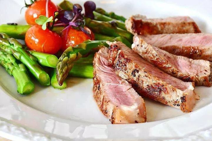 为什么有人更喜欢吃牛肉_吃牛肉要注意什么
