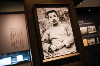 秋瑾怎么死的_秋瑾死得有多惨