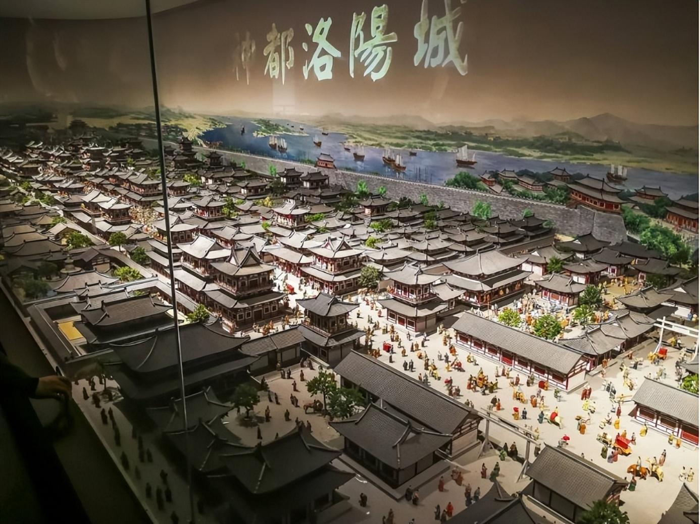 古代皇为啥都帝抢天下之中_为什么