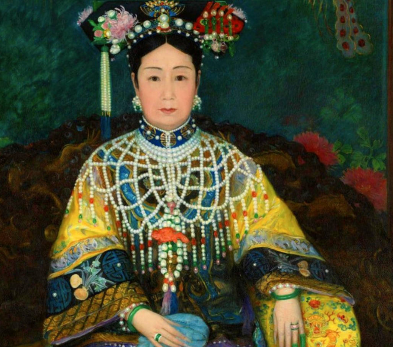 孙殿英盗东陵是什么时候_为何第一就抢走慈禧的裤子