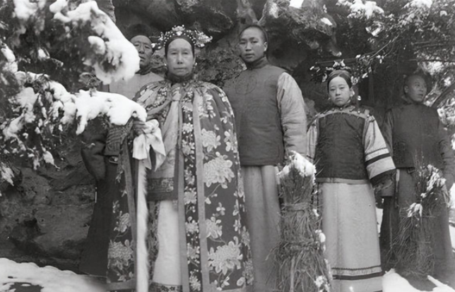 清朝四格格究竟有多美_四格格叫什么名字