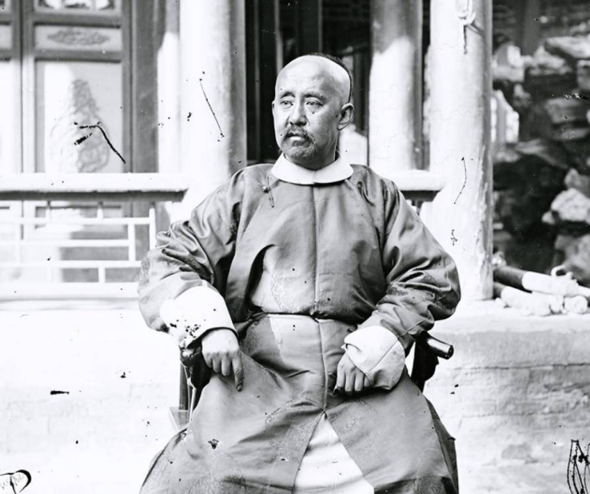 清朝大臣上朝为什么在嘴里含一片人参_你知道吗