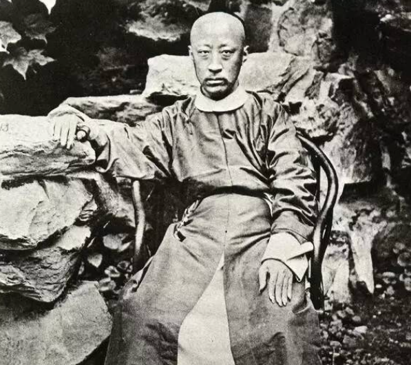 清朝大臣上朝为什么在嘴里含一片人参_你知道吗