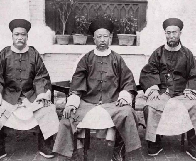 清朝大臣上朝为什么在嘴里含一片人参_你知道吗
