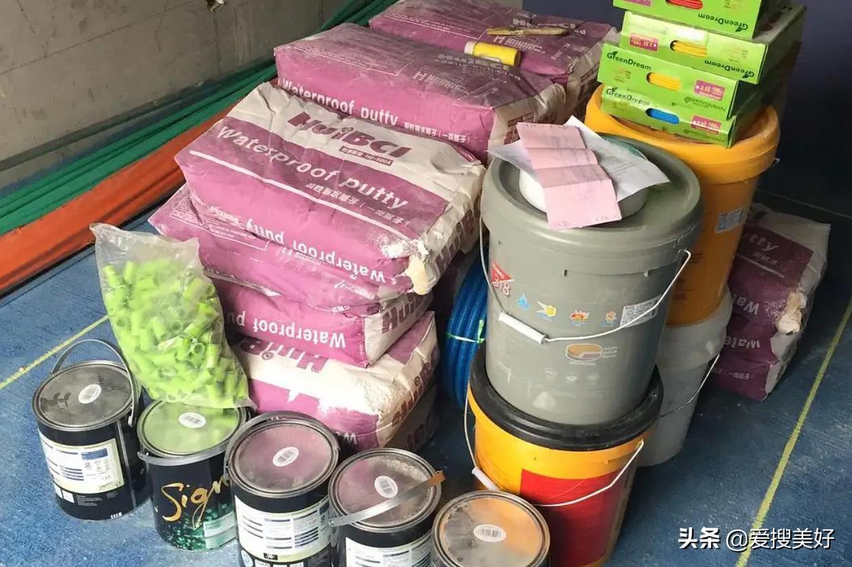 入门级冲锋衣怎么选_冲锋衣选购指南
