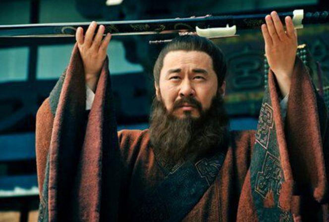 为什么说曹操是奸雄体现在哪里