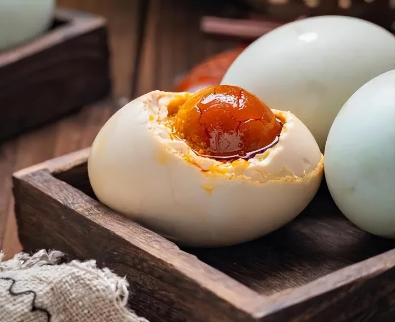 咸鸭蛋黄是怎么做出来的