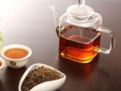 红茶和绿茶哪个好，绿茶和红茶哪个好喝
