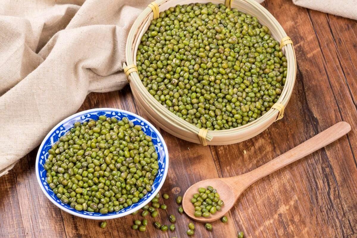 绿豆沙怎么熬又绿又沙，绿豆沙的做法步骤