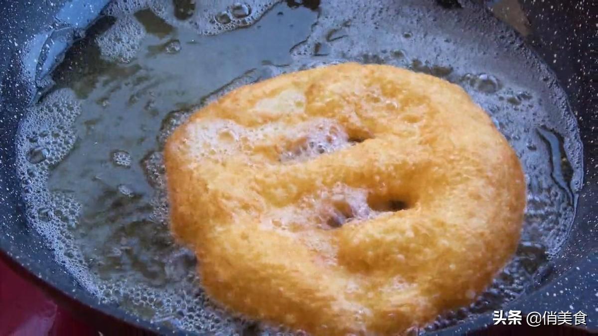 油饼怎么做又软又蓬松，油饼的做法教程