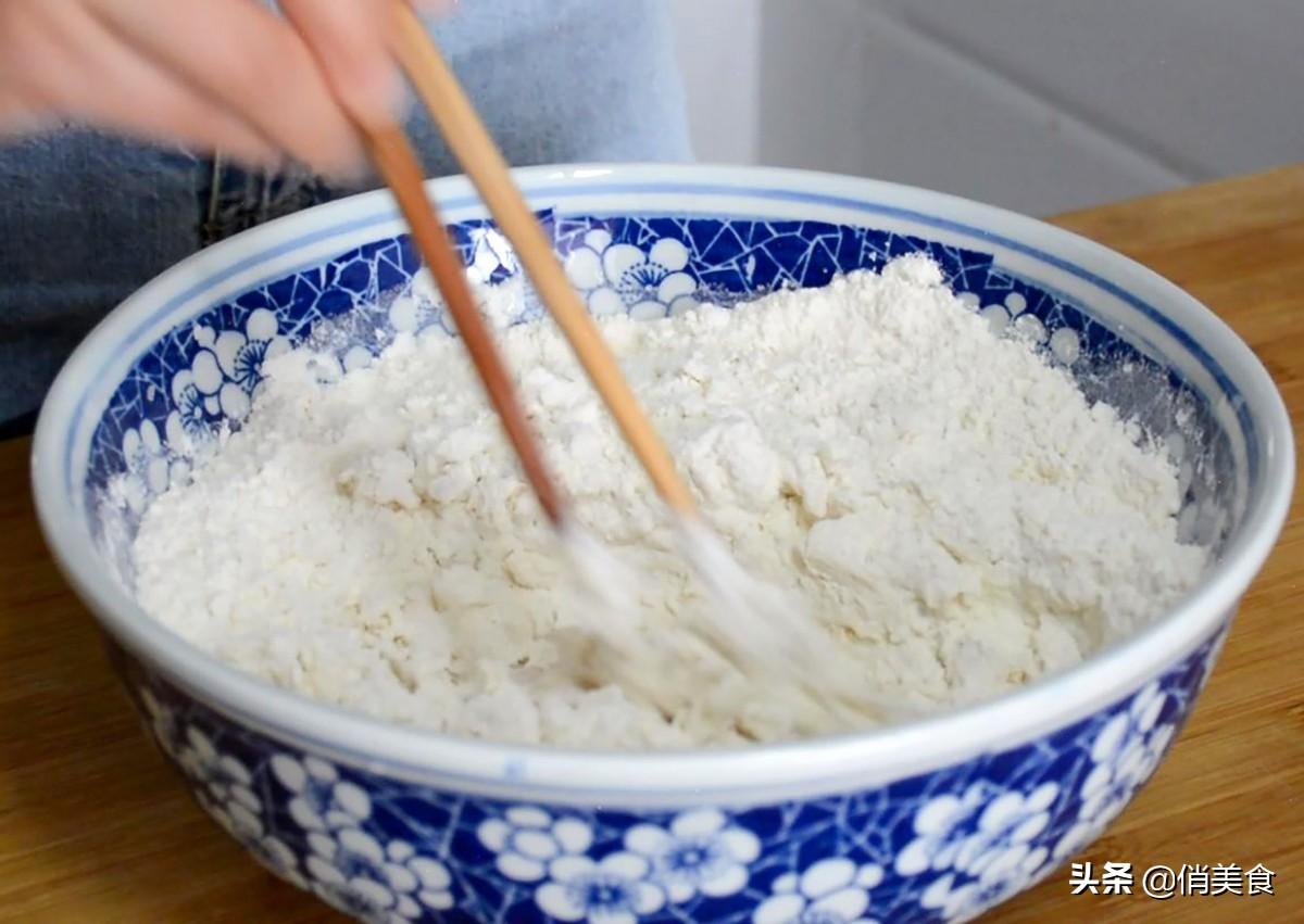 油饼怎么做又软又蓬松，油饼的做法教程