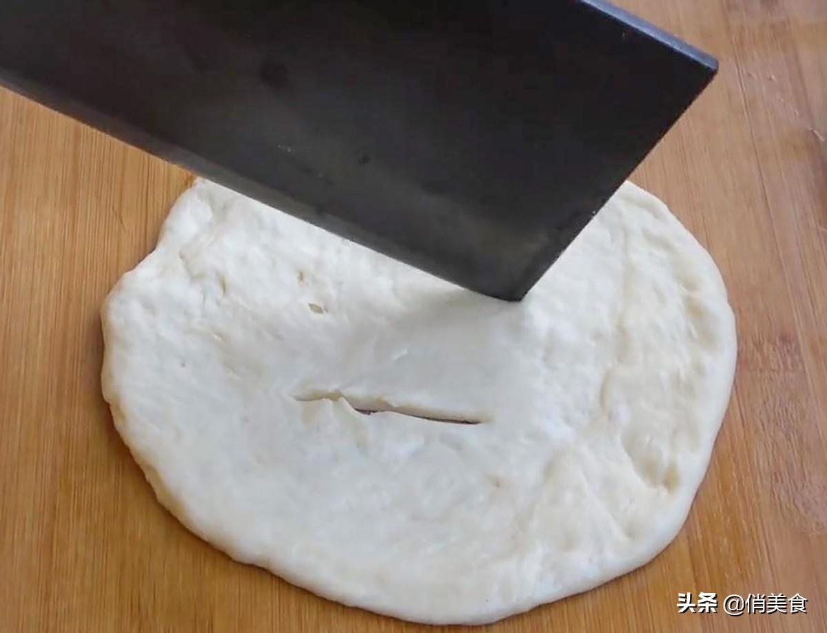 油饼怎么做又软又蓬松，油饼的做法教程