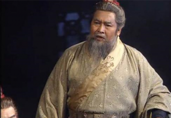 黄盖和程普哪个厉害，黄盖和黄忠谁更厉害