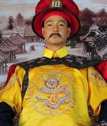 清朝皇帝蜡像长什么样，清朝人物蜡像