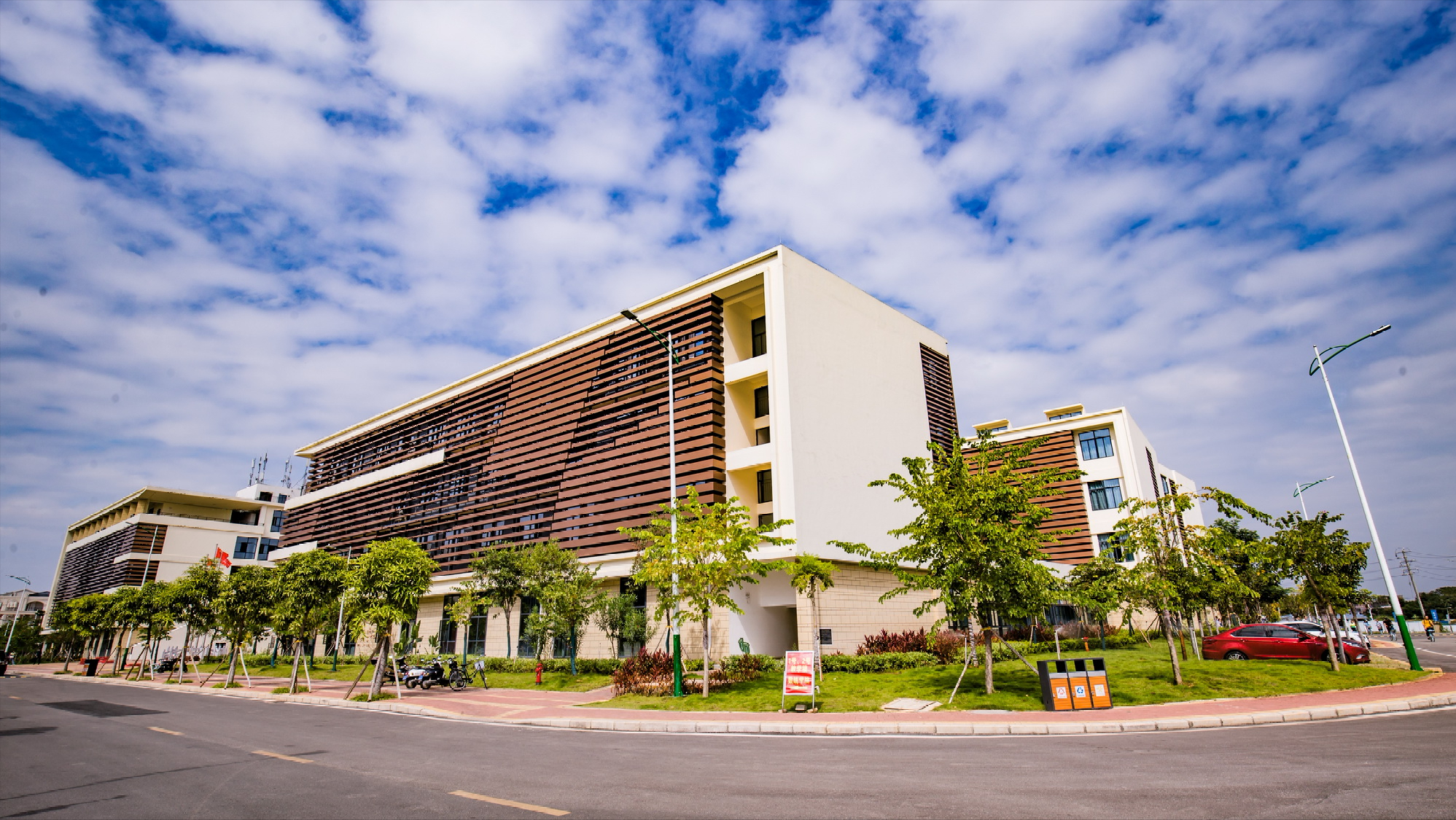 南宁师范大学什么档次，南宁师范大学简介