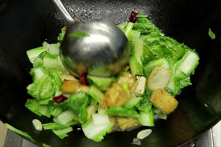 豆腐和什么菜搭配好吃，适合和豆腐一起炖的菜