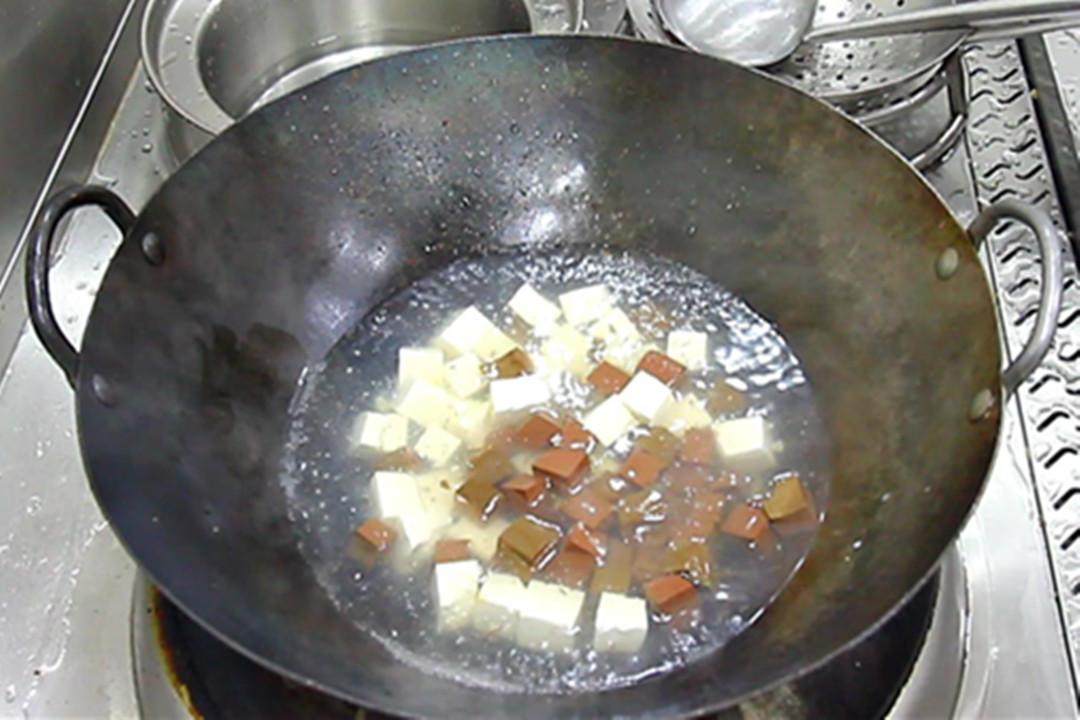 豆腐和什么菜搭配好吃，适合和豆腐一起炖的菜