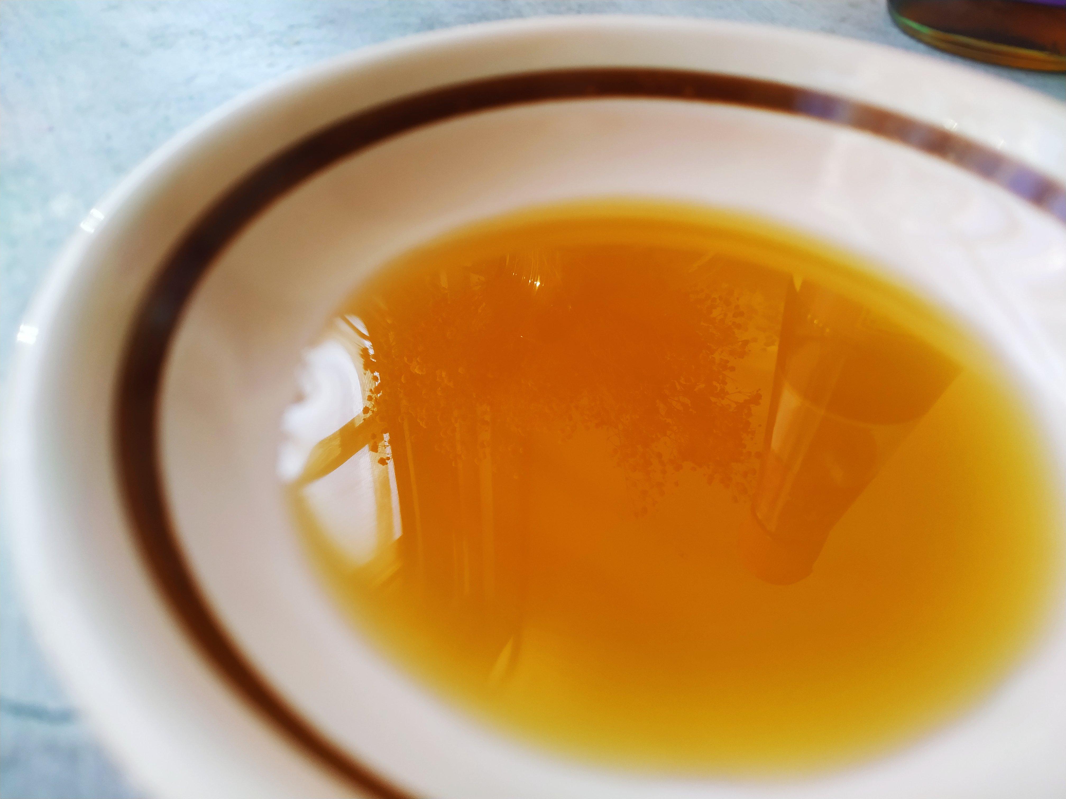 调和香油是纯芝麻油吗，芝麻调和油可以当香油用吗
