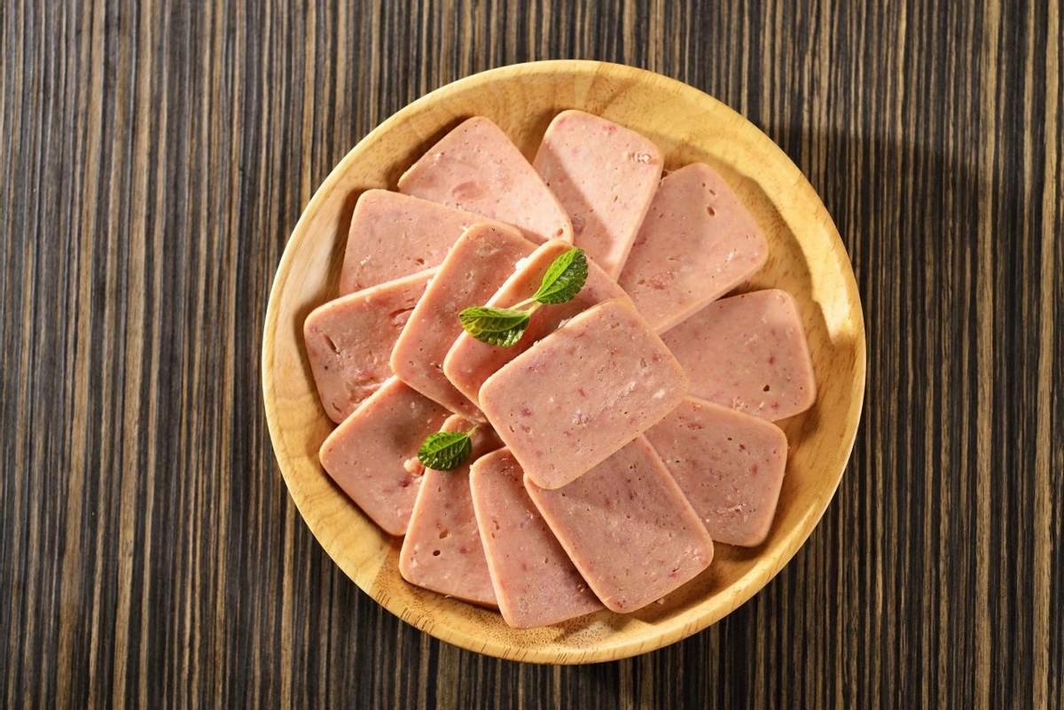 午餐肉和火腿肠有啥区别，火腿肠和午餐肉的区别