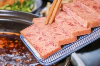 午餐肉和火腿肠有啥区别，火腿肠和午餐肉的区别