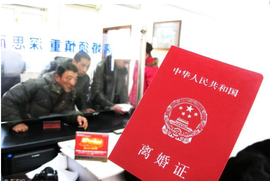婚外情离婚怎么赔偿，婚外情离婚赔偿标准