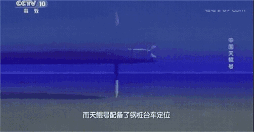 轮船为什么会从中间裂开，挖泥船具体是如何工作的