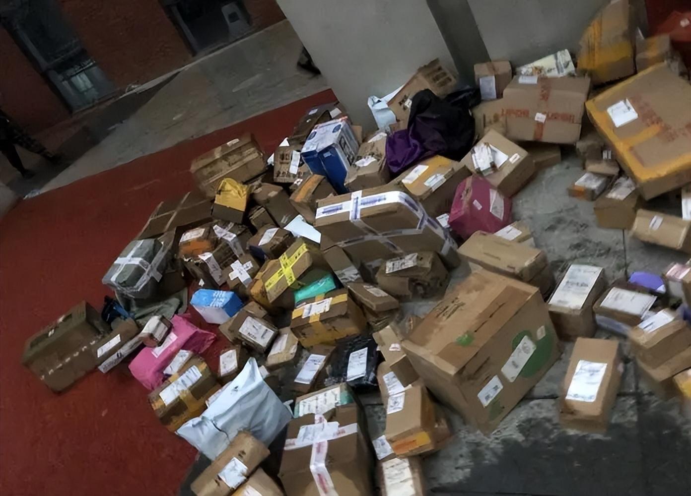 快递泡水了可以理赔吗，快递泡水了损失怎样赔