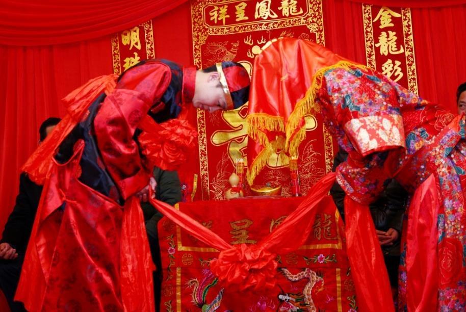 夫妻同属相到底好不好，同岁同属相的人结婚好吗