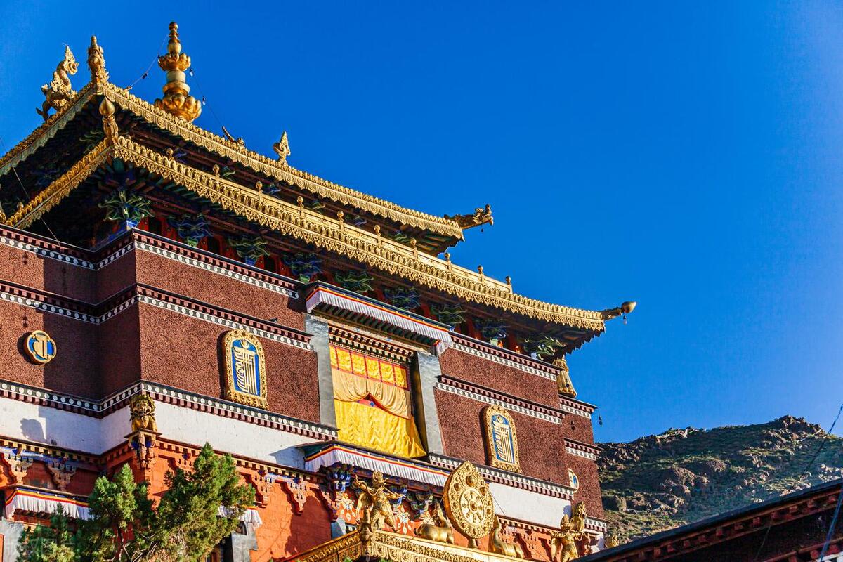 西藏旅游哪里值得去，西藏旅游最值得去的景点推荐