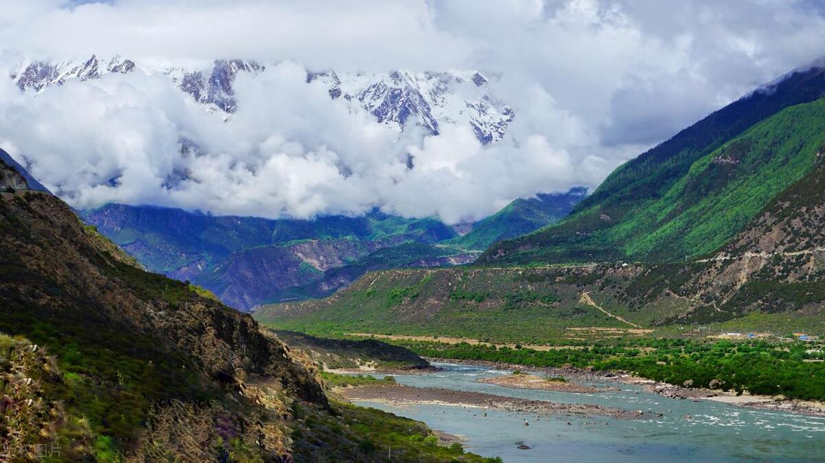 西藏旅游哪里值得去，西藏旅游最值得去的景点推荐