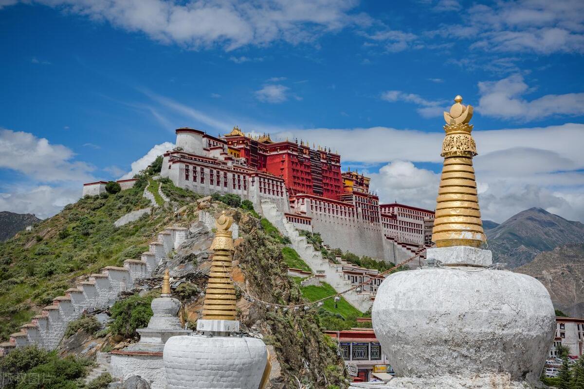 西藏旅游哪里值得去，西藏旅游最值得去的景点推荐