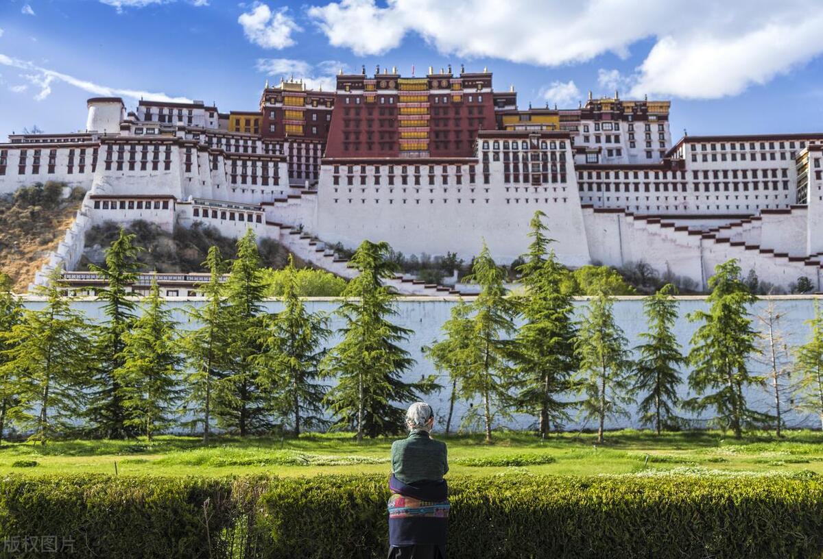 西藏旅游哪里值得去，西藏旅游最值得去的景点推荐