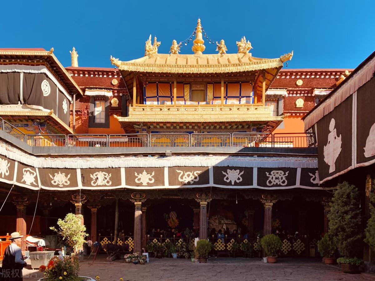 西藏旅游哪里值得去，西藏旅游最值得去的景点推荐