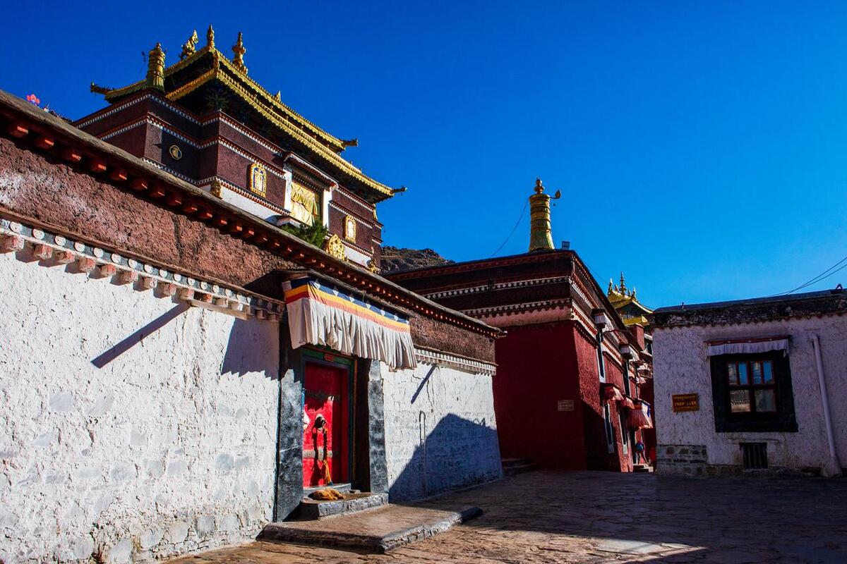 西藏旅游哪里值得去，西藏旅游最值得去的景点推荐