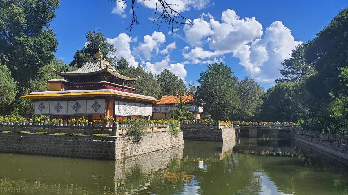 西藏旅游哪里值得去，西藏旅游最值得去的景点推荐