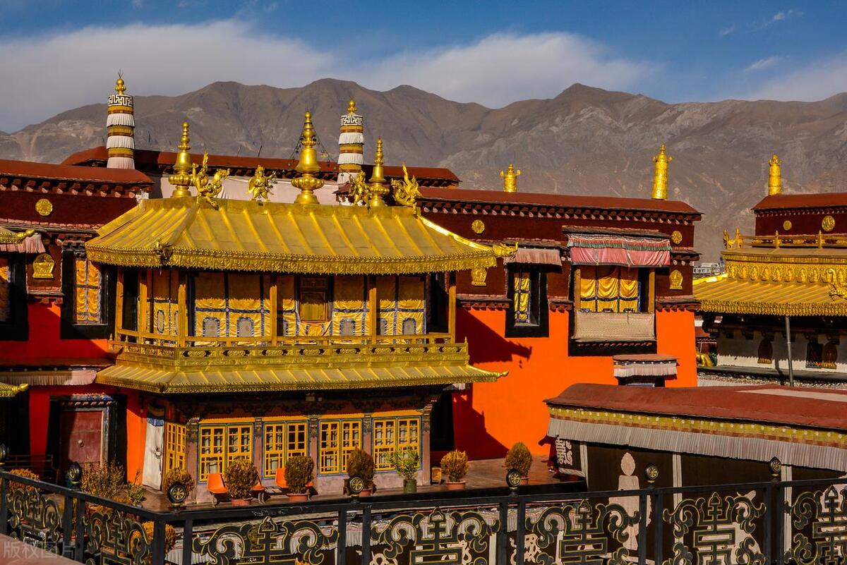 西藏旅游哪里值得去，西藏旅游最值得去的景点推荐