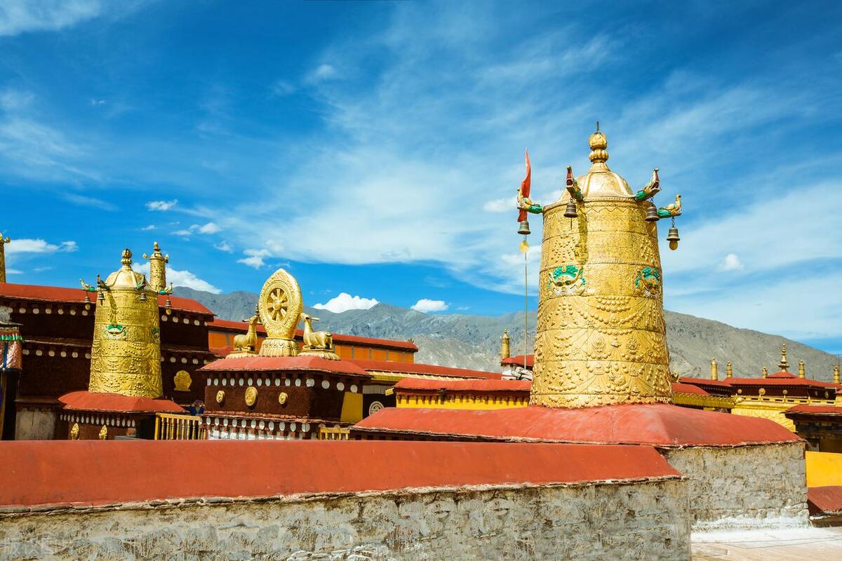 西藏旅游哪里值得去，西藏旅游最值得去的景点推荐