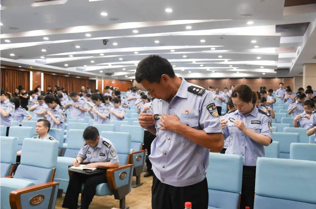 辅警是干嘛的，辅警和协警的区别