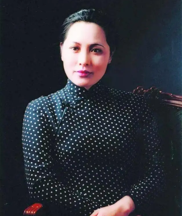 宋庆龄为何拒绝与孙中山合葬，什么原因